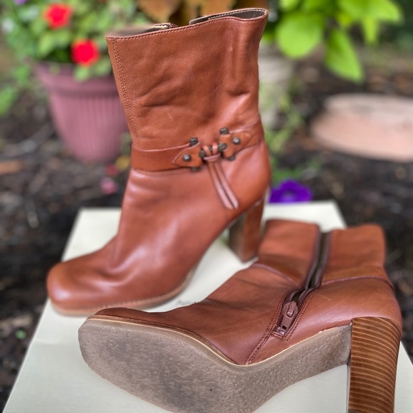 Amanda Smith Mid-Calf Boots - Picture 2 of 9